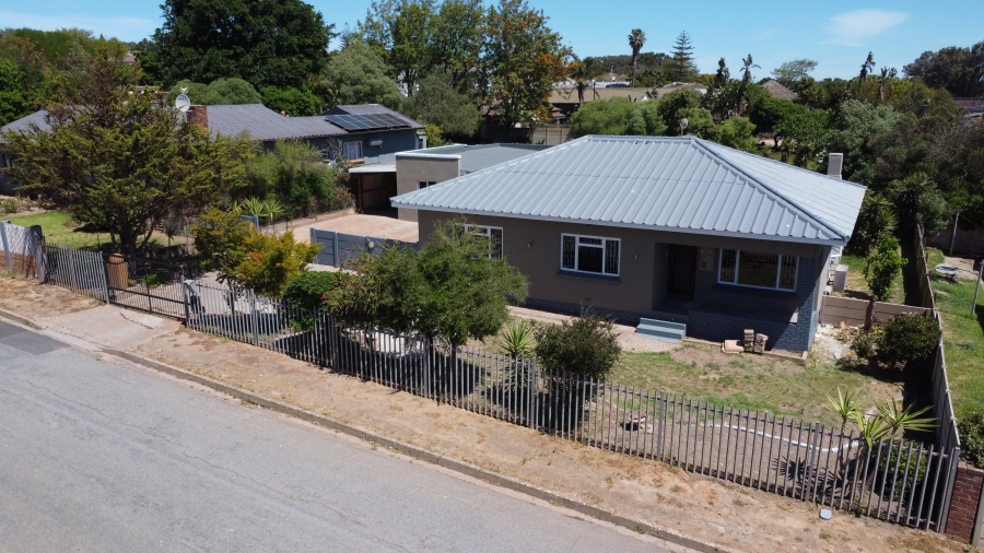 5 Bedroom Property for Sale in Vredenburg Western Cape